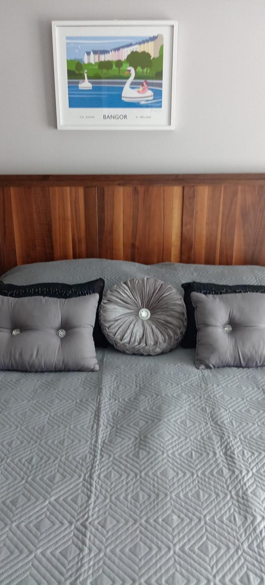 Sea Surf Apartment Бангор Екстериор снимка
